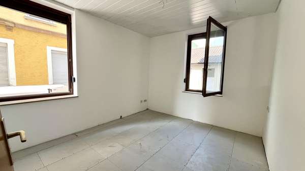 EG Zimmer EG Zimmer - Mehrfamilienhaus in 74072 Heilbronn mit 475m² kaufen