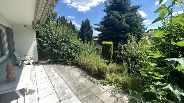 Terrasse mit Markise Terrasse mit Markise - Reiheneckhaus in 74211 Leingarten mit 93m² kaufen