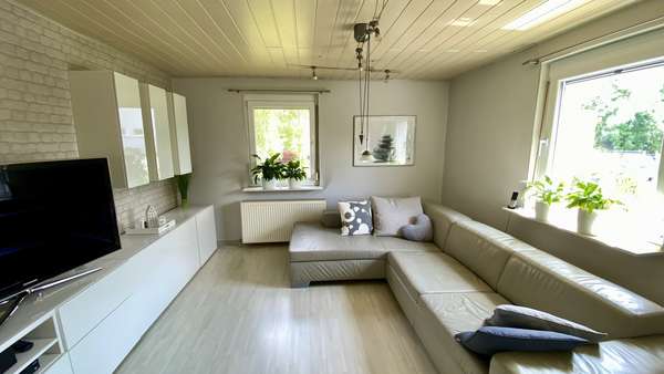 Wohnzimmer - Einfamilienhaus in 74182 Obersulm mit 97m² kaufen