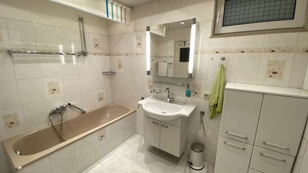 Badezimmer Badezimmer - Doppelhaushälfte in 75031 Eppingen mit 90m² kaufen