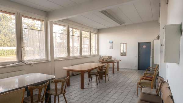Aufenthaltsraum - Produktion in 74206 Bad Wimpfen mit 2235m² mieten