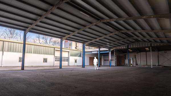 Halle 4 - Produktion in 74206 Bad Wimpfen mit 2235m² mieten