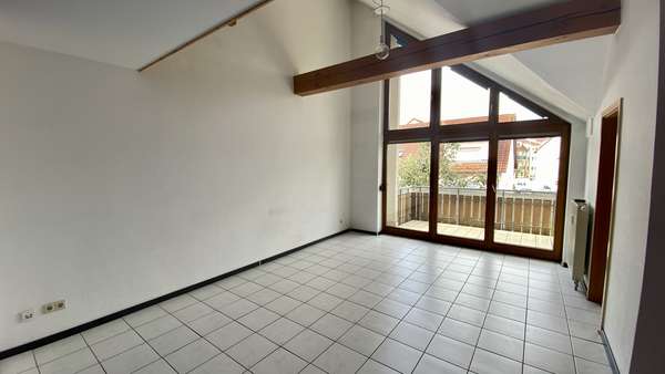 Wohn- /Esszimmer Wohn- /Esszimmer - Galerie in 74182 Obersulm mit 85m² kaufen