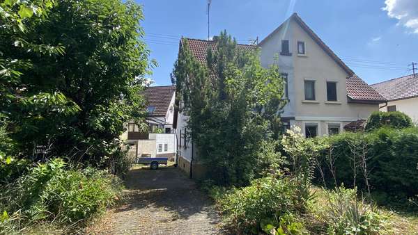 Doppelhaushälfte mit Hof - Doppelhaushälfte in 74211 Leingarten mit 74m² kaufen