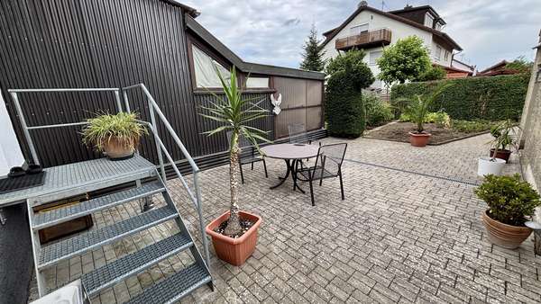 Terrasse Terrasse - Doppelhaushälfte in 74177 Bad Friedrichshall mit 90m² kaufen