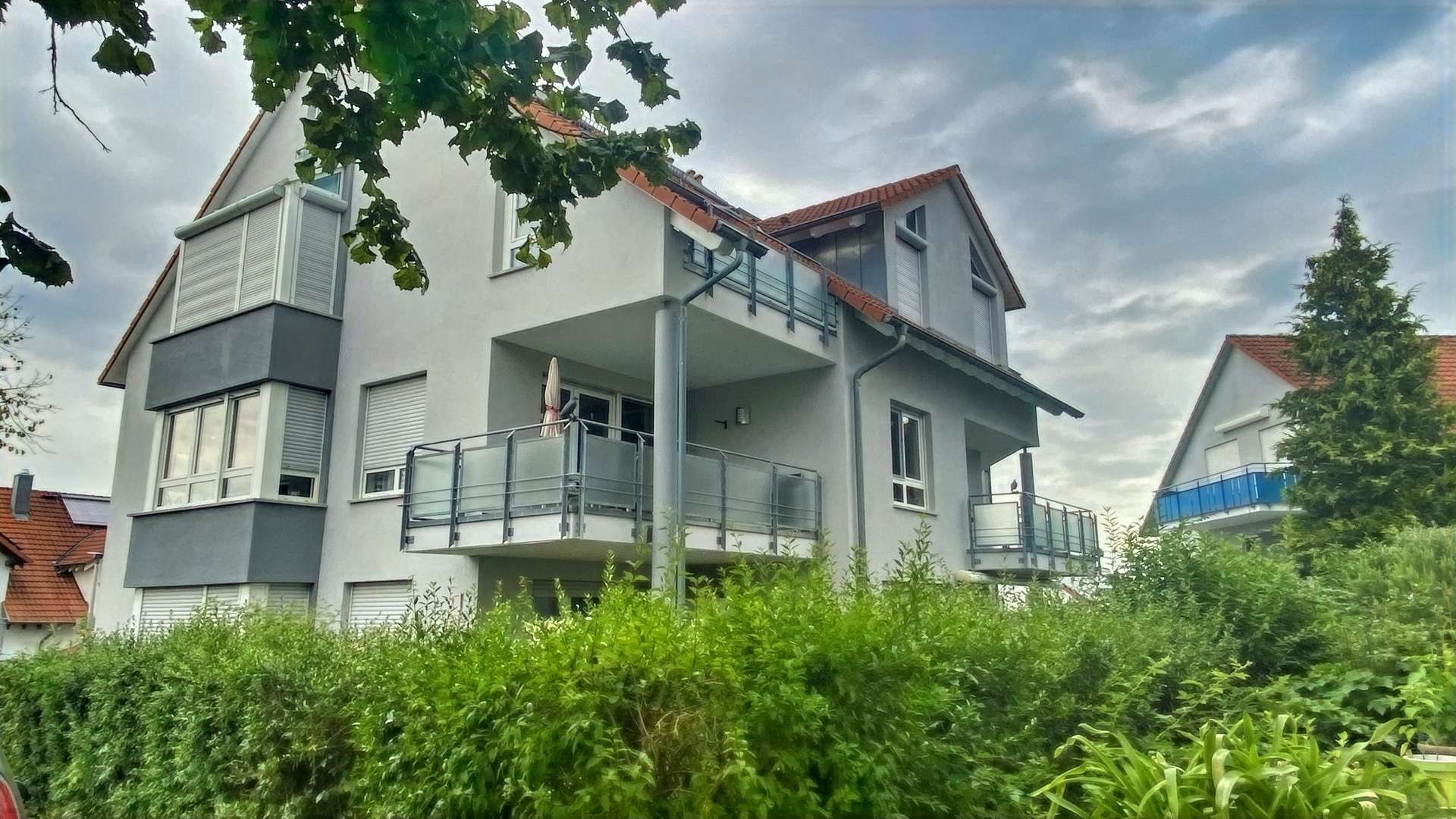 Straßenansicht Straßenansicht - Dachgeschosswohnung in 74211 Leingarten mit 83m² kaufen