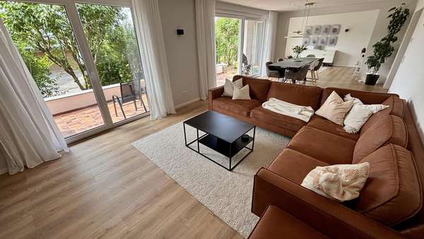 Wohnzimmer Wohnzimmer - Einfamilienhaus in 74177 Bad Friedrichshall mit 160m² kaufen