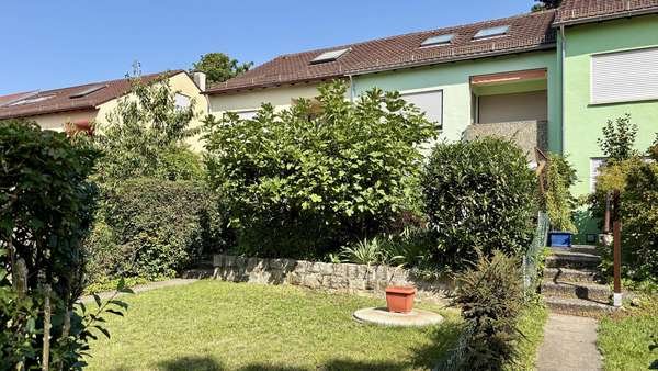 Außenansicht Außenansicht - Reihenmittelhaus in 74080 Heilbronn mit 120m² kaufen