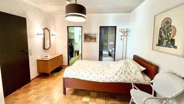 Schlafzimmer mit Ankleide und Elternbad - Bungalow in 74081 Heilbronn mit 161m² kaufen
