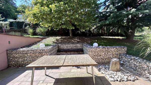 Terrasse Terrasse - Zweifamilienhaus in 74080 Heilbronn mit 245m² kaufen