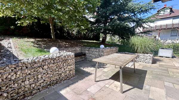Terrasse Terrasse - Zweifamilienhaus in 74080 Heilbronn mit 245m² kaufen