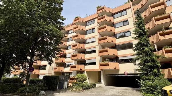 Helle Wohnung mit großem Balkon in Top-Lage