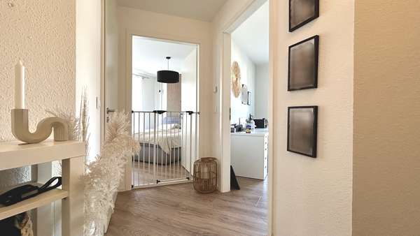 Flur Flur - Erdgeschosswohnung in 74239 Hardthausen mit 78m² kaufen