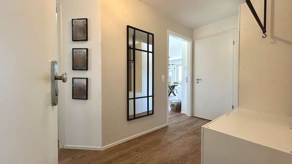 Flur Flur - Erdgeschosswohnung in 74239 Hardthausen mit 78m² kaufen