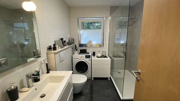 Tageslicht Badezimmer - Etagenwohnung in 74889 Sinsheim mit 80m² kaufen