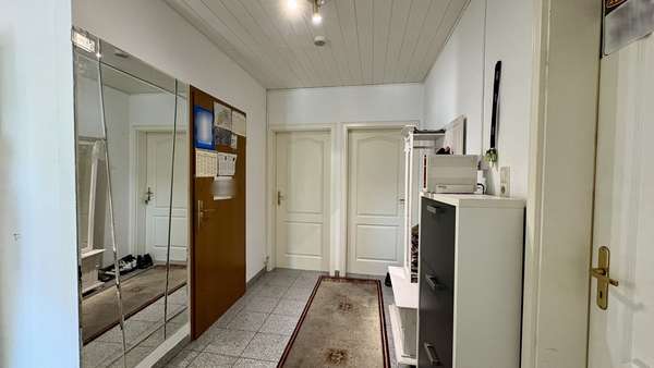 Flur Flur - Etagenwohnung in 74072 Heilbronn mit 95m² kaufen