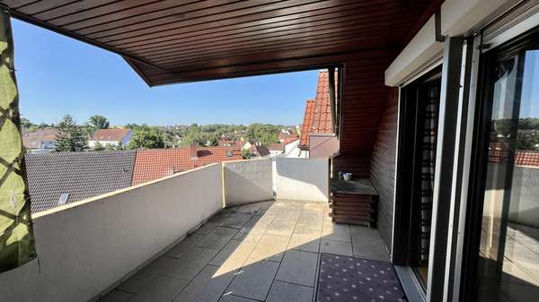 Balkonaussicht - Dachgeschosswohnung in 74078 Heilbronn mit 91m² kaufen