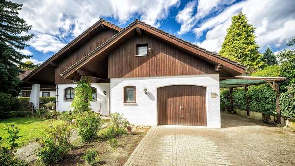 Außenansicht Außenansicht - Einfamilienhaus in 74078 Heilbronn mit 187m² kaufen