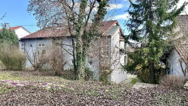 Seltene Gelegenheit: 6-Parteienhaus mit Potenzial zur Eigennutzung