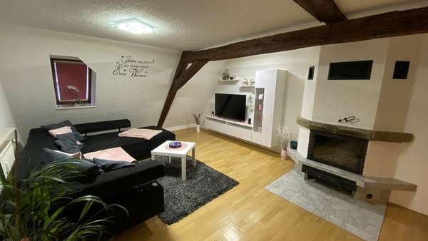 Wohnzimmer - Etagenwohnung in 74930 Ittlingen mit 93m² kaufen