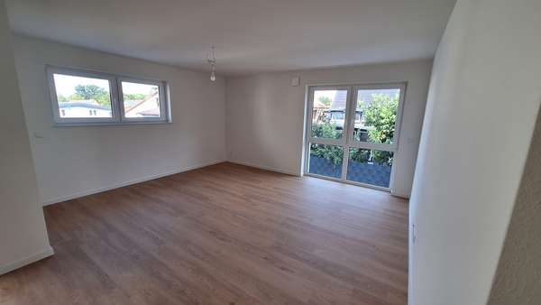 Wohnzimmer - Etagenwohnung in 74243 Langenbrettach mit 90m² kaufen