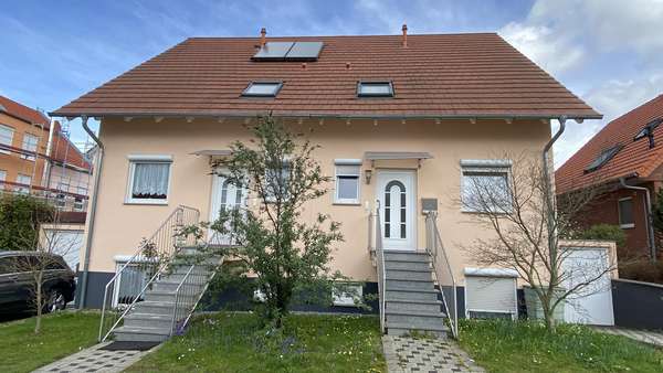 Frontansicht - Doppelhaushälfte in 75031 Eppingen mit 170m² kaufen