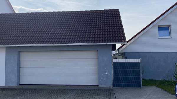 Doppelgarage mit großzügigem Dachboden - Einfamilienhaus in 75031 Eppingen mit 132m² kaufen