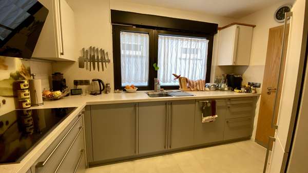 Einbauküche Obergeschoss - Zweifamilienhaus in 74182 Obersulm mit 124m² kaufen