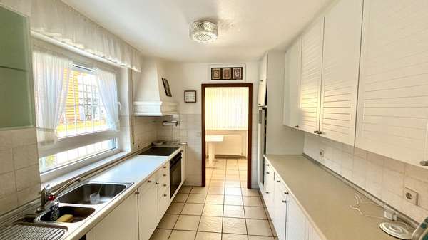 EG Küche  und  HWR - Zweifamilienhaus in 74081 Heilbronn mit 336m² kaufen