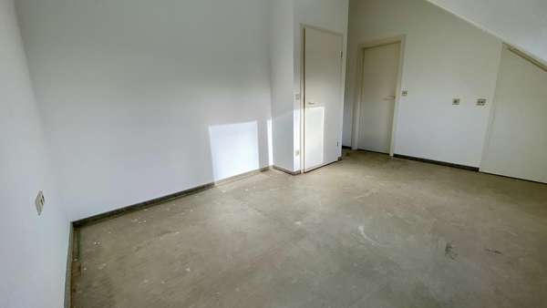 Schlafzimmer - Maisonette-Wohnung in 74229 Oedheim mit 60m² kaufen