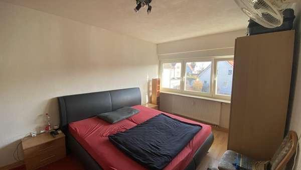 Schlafzimmer - Etagenwohnung in 74252 Massenbachhausen mit 57m² kaufen