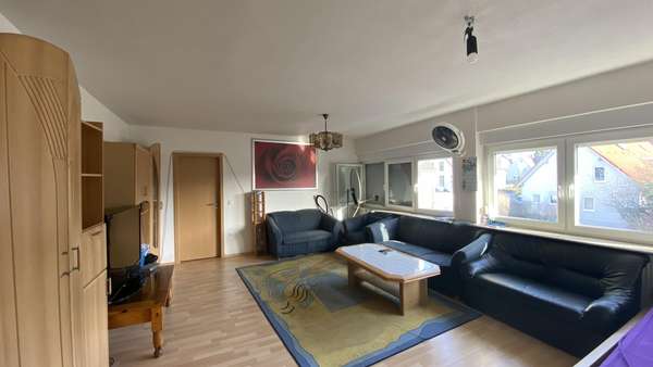Wohnzimmer - Etagenwohnung in 74252 Massenbachhausen mit 57m² kaufen