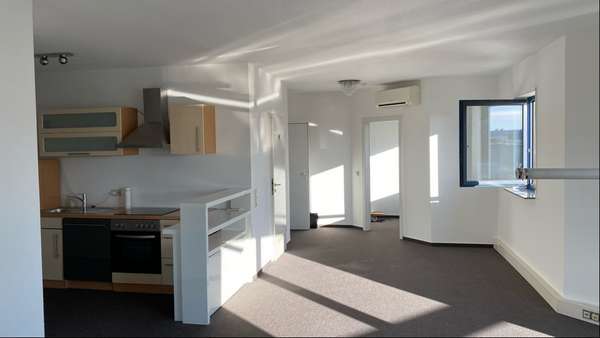 Büro mit Teeküche Büro mit Teeküche - Büro in 74360 Ilsfeld mit 101m² mieten
