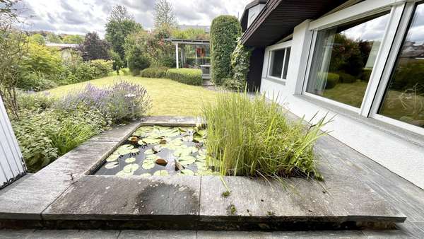 Teich im Garten - Einfamilienhaus in 74074 Heilbronn mit 177m² kaufen