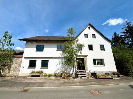 Außenansicht Außenansicht - Einfamilienhaus in 74572 Blaufelden mit 165m² kaufen