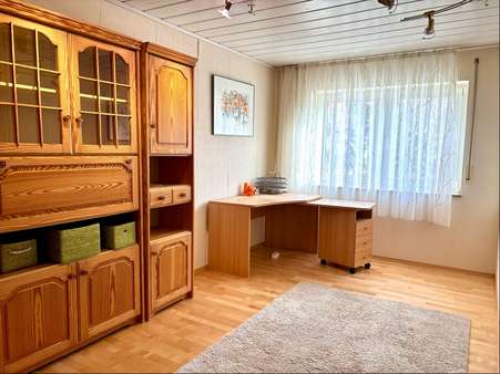 Kinderzimmer - Etagenwohnung in 74575 Schrozberg mit 74m² kaufen