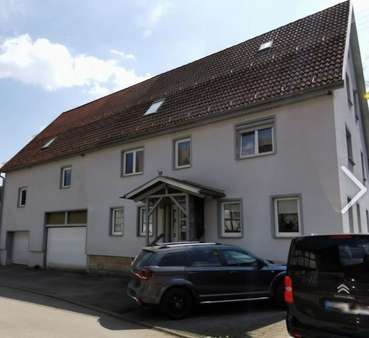 Ansicht mit Hauseingang - Einfamilienhaus in 74429 Sulzbach-Laufen mit 219m² kaufen