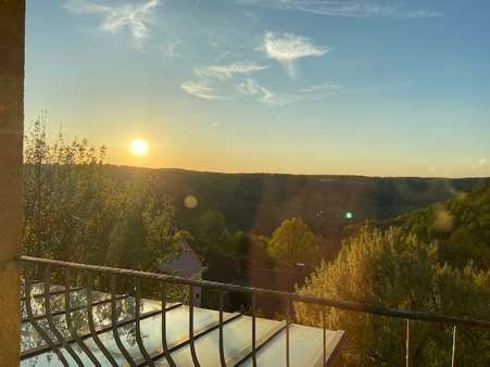 Sonnenuntergang vom Balkon aus genießen Sonnenuntergang vom Balkon aus genießen - Einfamilienhaus in 74595 Langenburg mit 350m² kaufen
