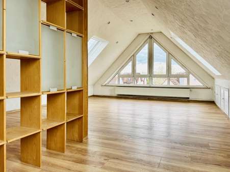 Wohn-/Schlafbereich Wohn-/Schlafbereich - Dachgeschosswohnung in 74564 Crailsheim mit 30m² kaufen