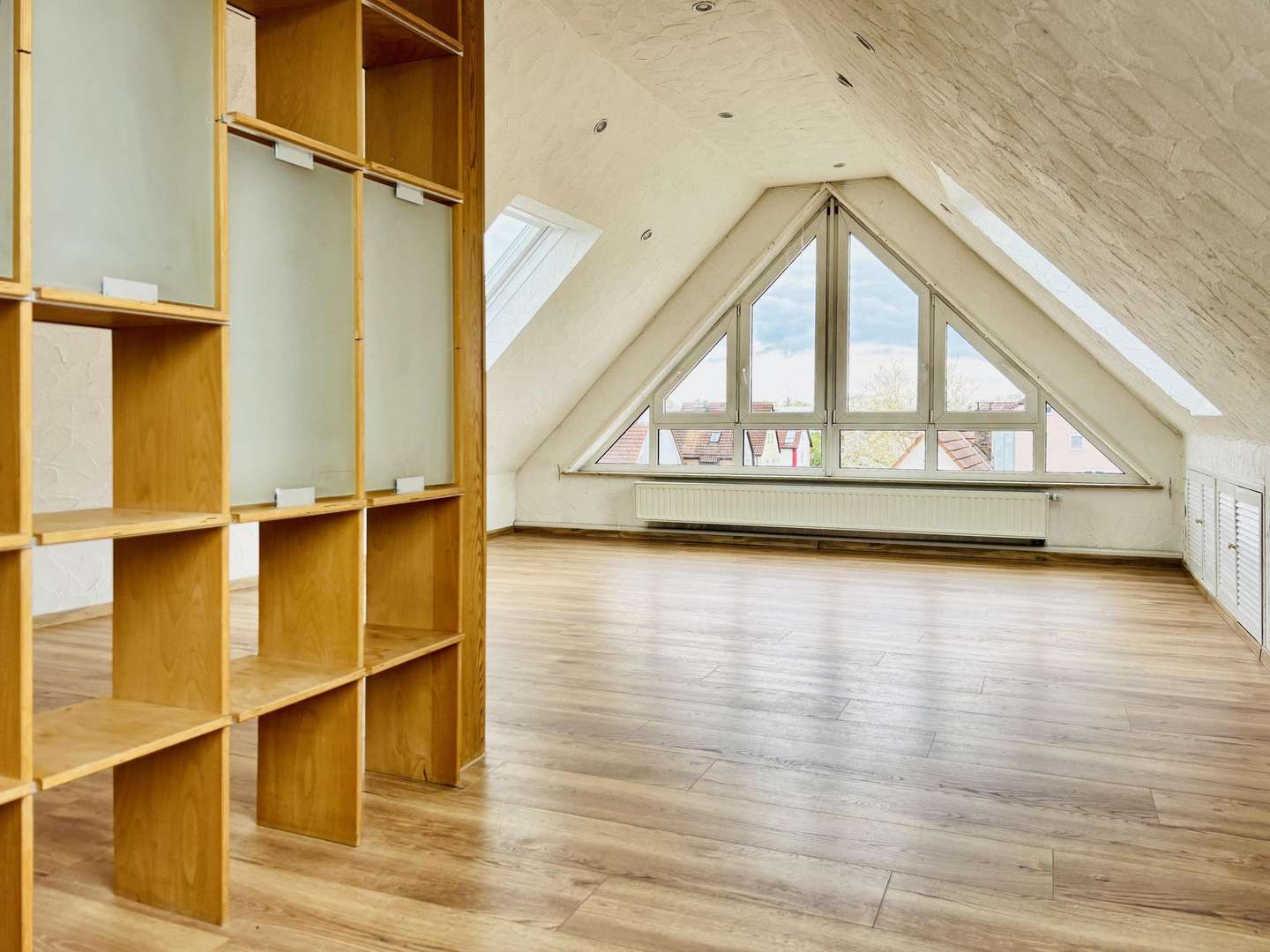 Wohn-/Schlafbereich - Dachgeschosswohnung in 74564 Crailsheim mit 30m² kaufen