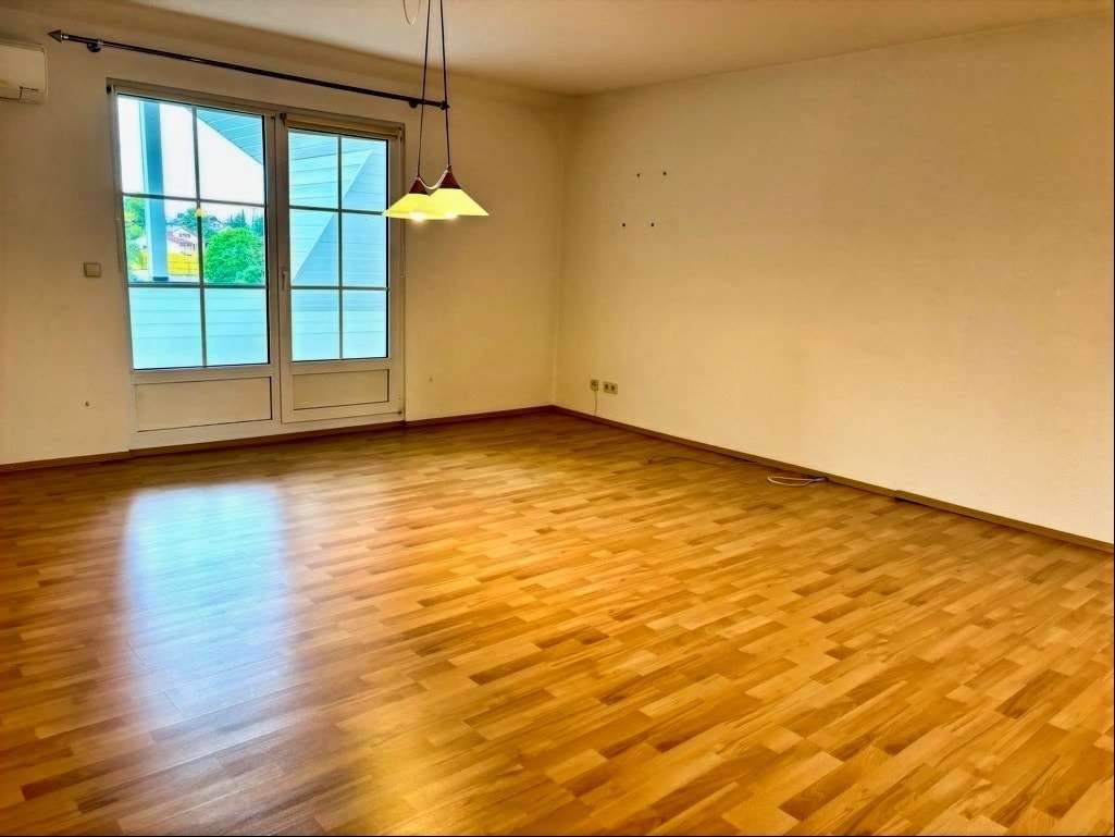 Wohnbereich Wohnbereich - Dachgeschosswohnung in 74564 Crailsheim mit 79m² kaufen