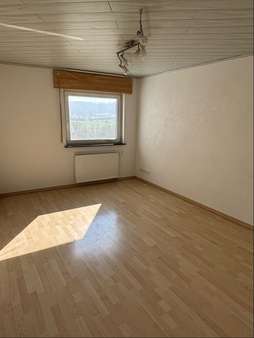 Zimmer - Etagenwohnung in 74405 Gaildorf mit 76m² kaufen