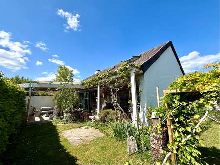 Außenansicht - Einfamilienhaus in 74589 Satteldorf mit 131m² kaufen