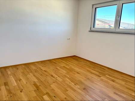 Schlafzimmer - Penthouse-Wohnung in 74589 Satteldorf mit 81m² kaufen