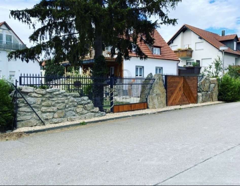 Außenansicht Außenansicht - Einfamilienhaus in 74564 Crailsheim mit 125m² kaufen
