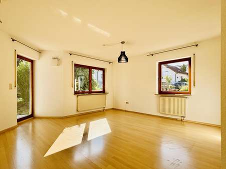 Wohnzimmer - Erdgeschosswohnung in 74597 Stimpfach mit 76m² kaufen