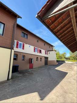 Ansicht Wohnhaus - Zweifamilienhaus in 74405 Gaildorf mit 362m² kaufen