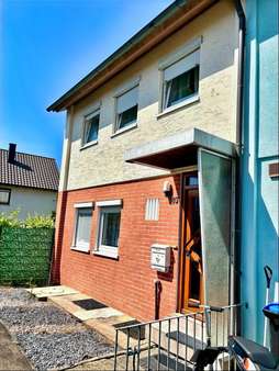 Außenansicht - Reihenendhaus in 74564 Crailsheim mit 74m² kaufen
