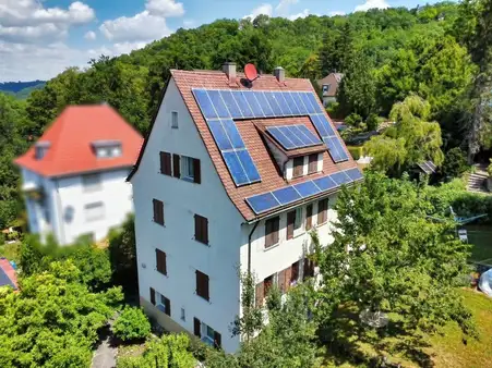 Stadthaus mit großem Garten...