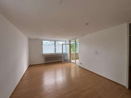 Wohnzimmer Wohnzimmer - Etagenwohnung in 74523 Schwäbisch Hall mit 64m² mieten